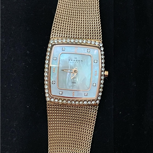 Skagen Rose Gold tone Stainless Steel Delicate Watch - Picture 1 of 5